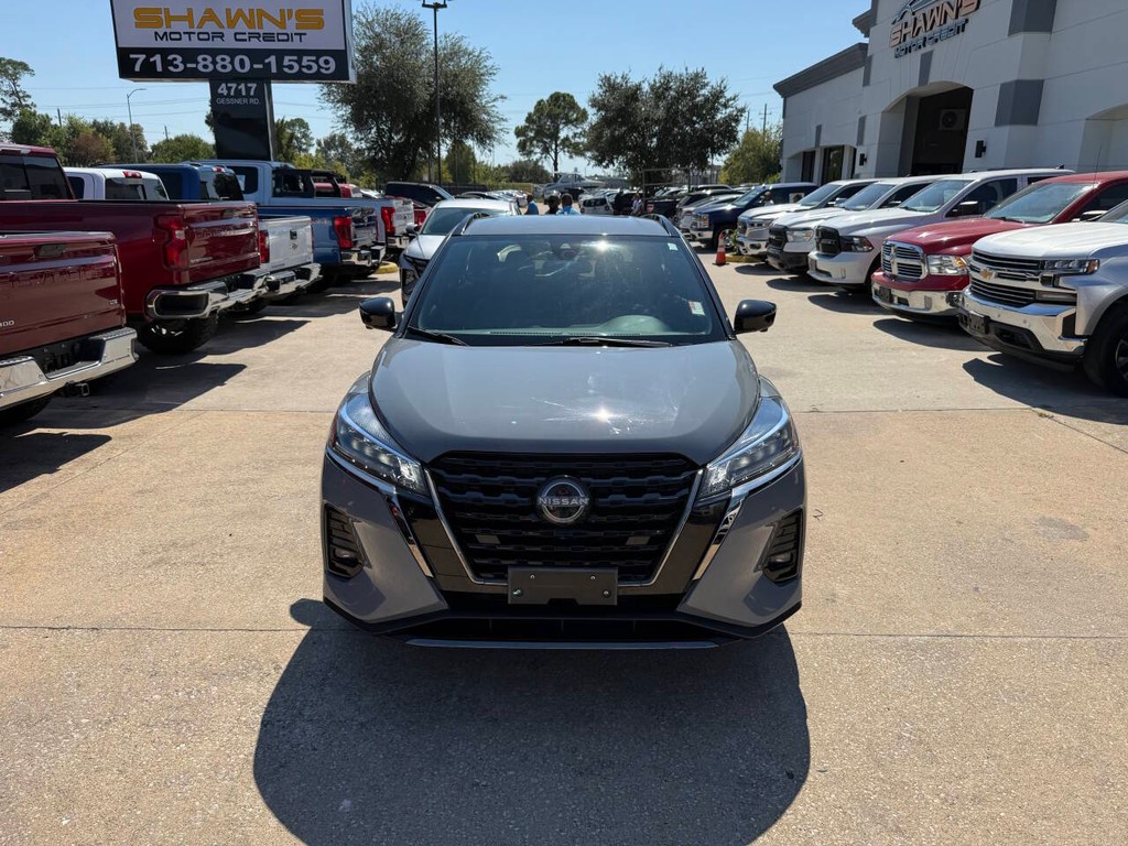 Nissan Kicks Vehicle Full-screen Gallery Image 40