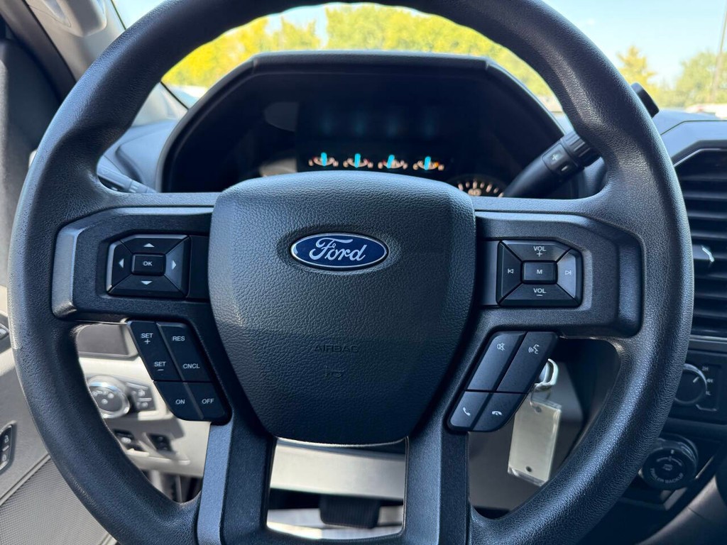 Ford F-150 Vehicle Full-screen Gallery Image 23
