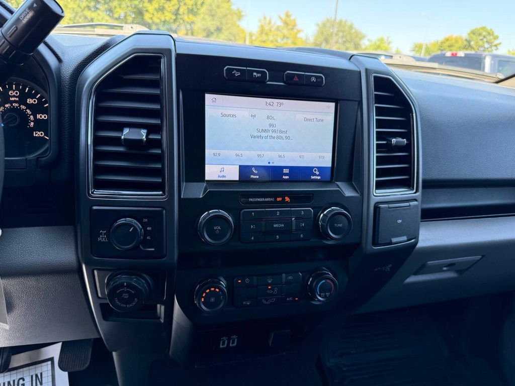 Ford F-150 Vehicle Full-screen Gallery Image 24