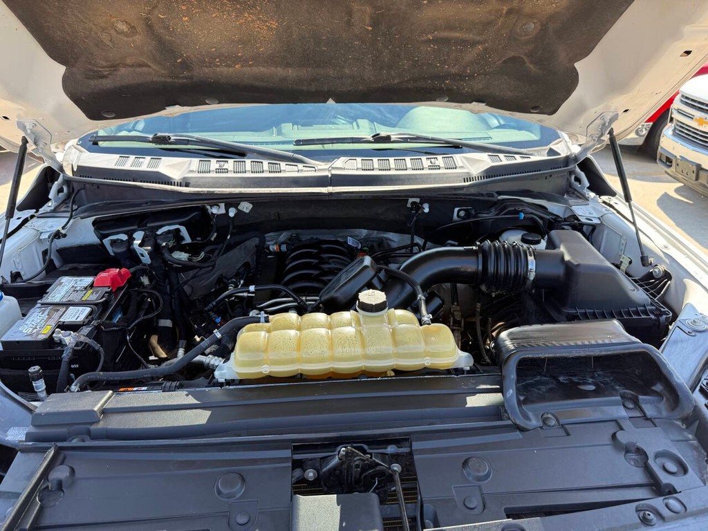 Ford F-150 Vehicle Full-screen Gallery Image 36