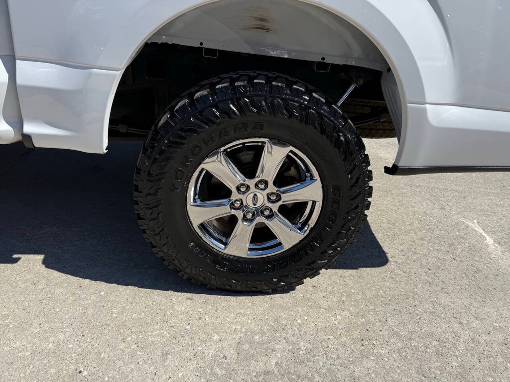 Ford F-150 Vehicle Full-screen Gallery Image 37