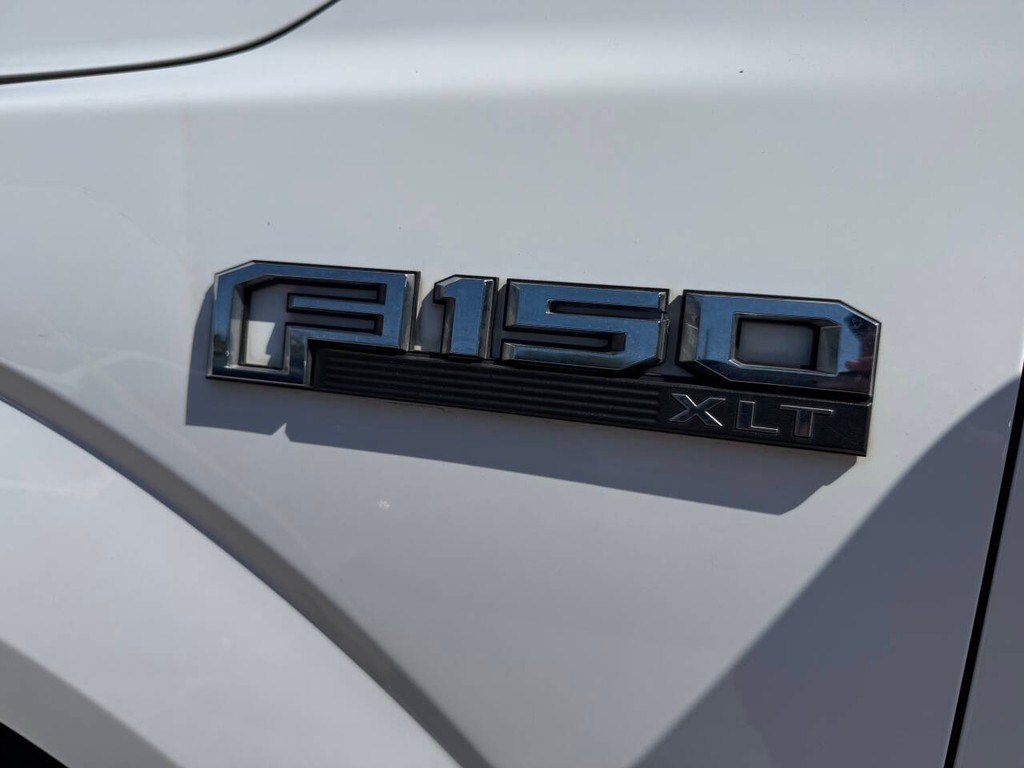 Ford F-150 Vehicle Full-screen Gallery Image 38