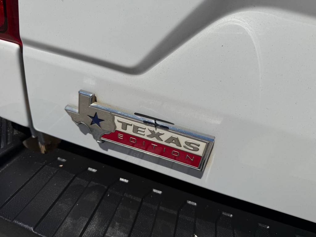 Ford F-150 Vehicle Full-screen Gallery Image 41