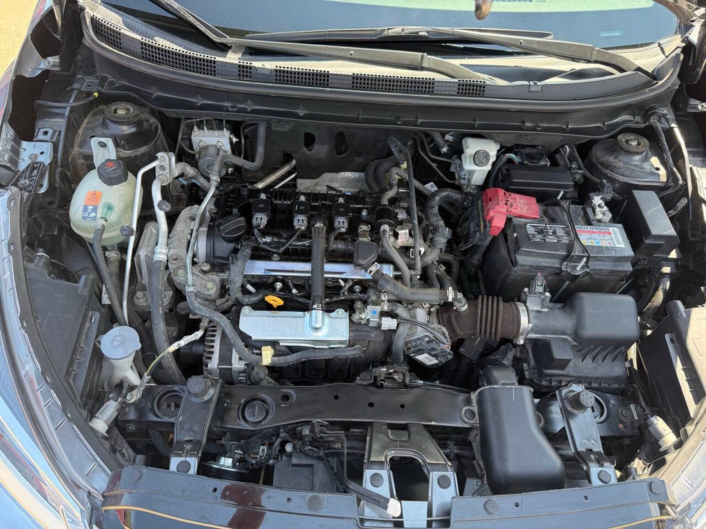 Nissan Kicks Vehicle Full-screen Gallery Image 34