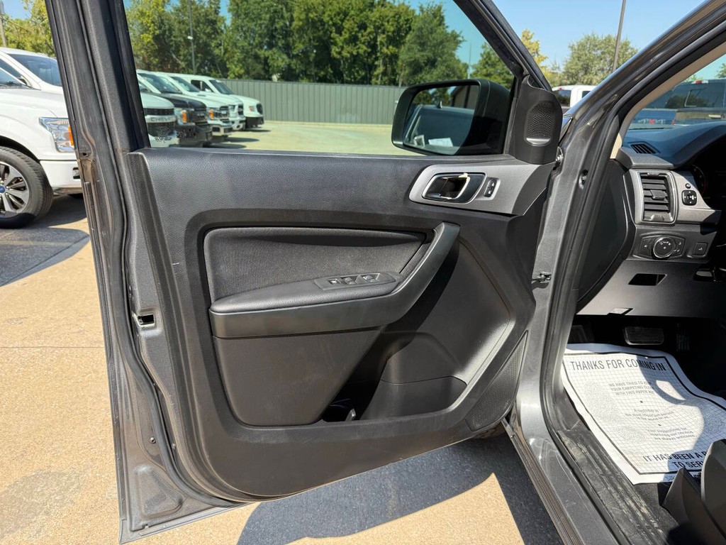 Ford Ranger Vehicle Full-screen Gallery Image 08