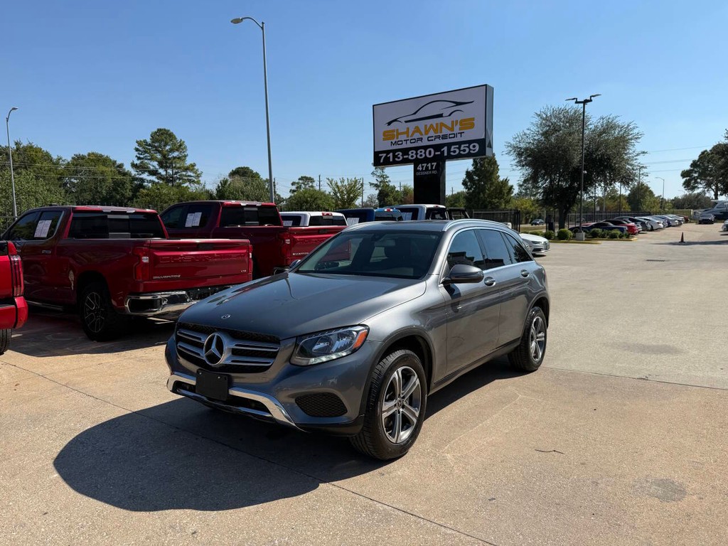 Mercedes-Benz GLC Vehicle Full-screen Gallery Image 43
