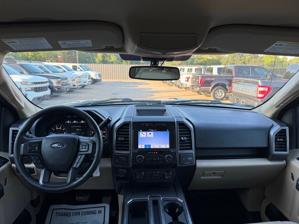 Ford F-150 Vehicle Full-screen Gallery Image 17