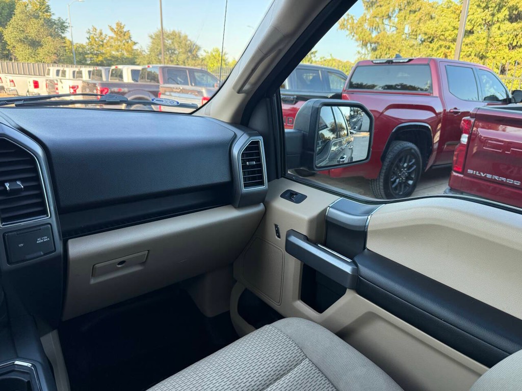 Ford F-150 Vehicle Full-screen Gallery Image 20