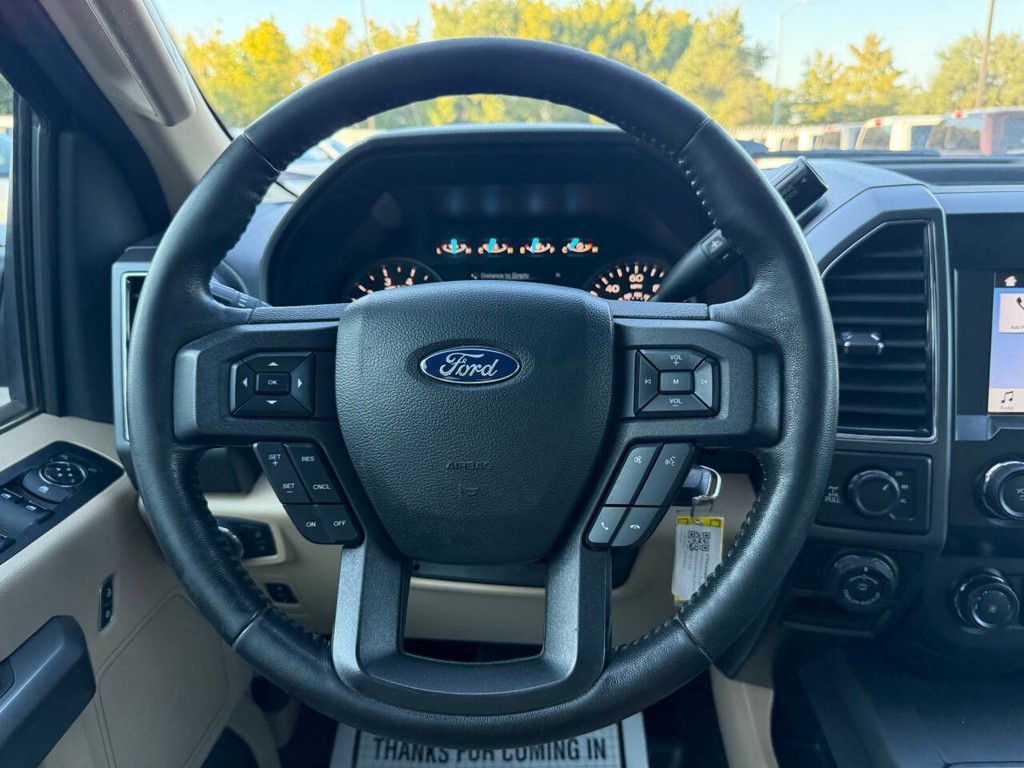 Ford F-150 Vehicle Full-screen Gallery Image 22