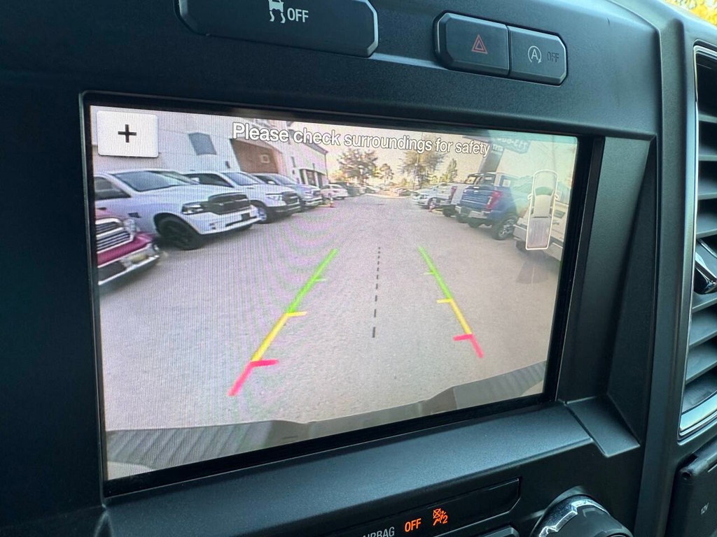 Ford F-150 Vehicle Full-screen Gallery Image 26