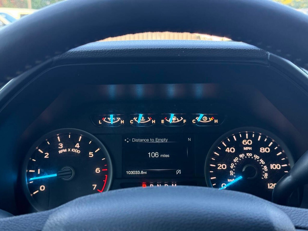 Ford F-150 Vehicle Full-screen Gallery Image 33