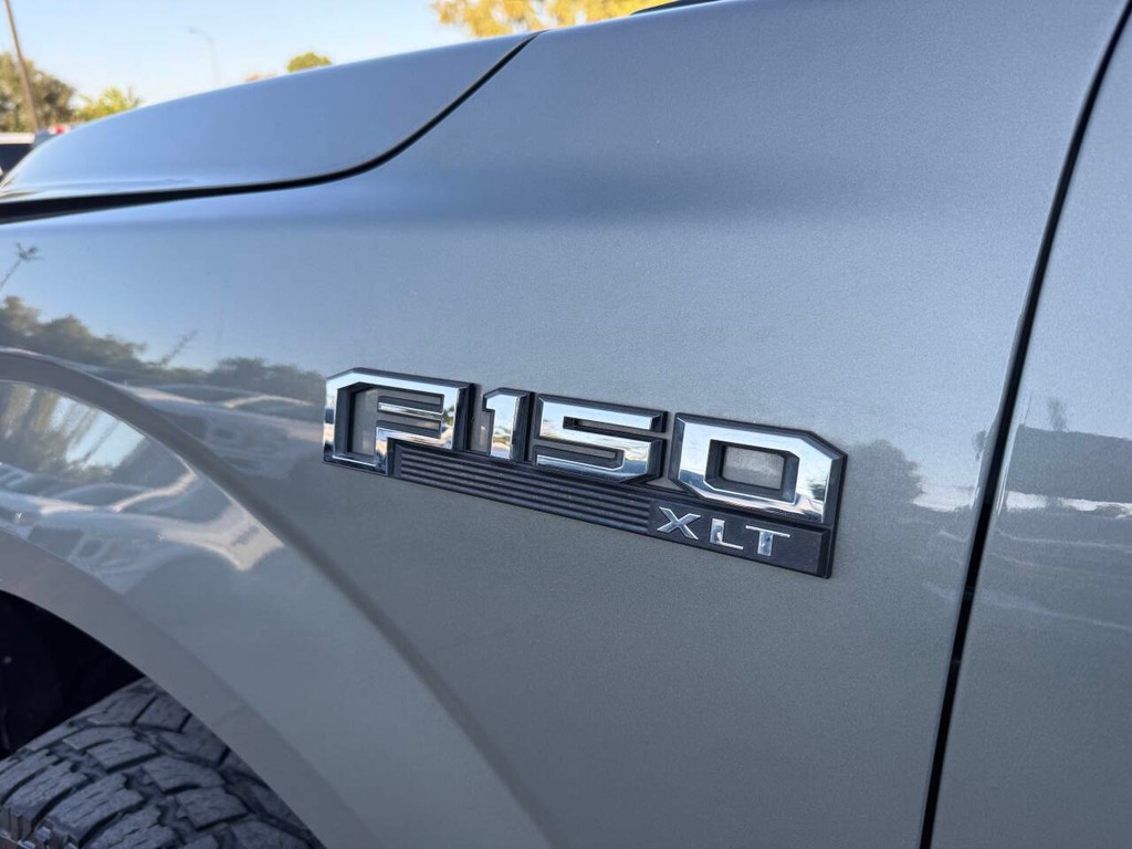 Ford F-150 Vehicle Full-screen Gallery Image 39