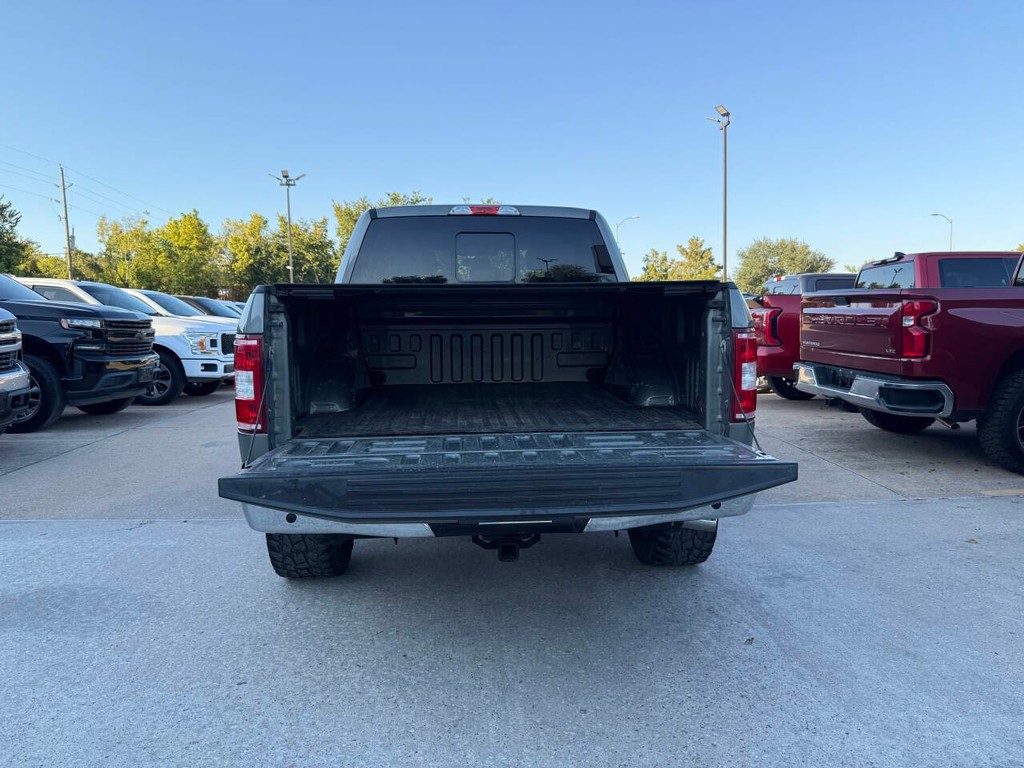 Ford F-150 Vehicle Full-screen Gallery Image 40