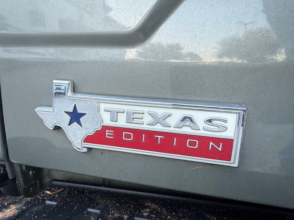 Ford F-150 Vehicle Full-screen Gallery Image 42