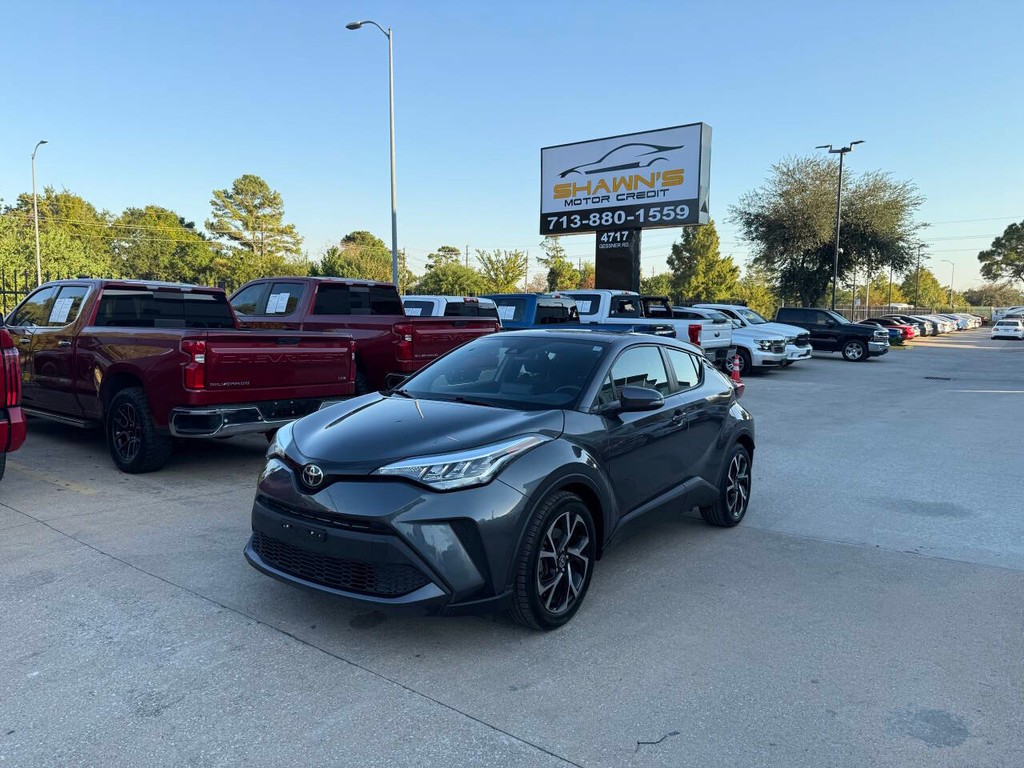 Toyota C-HR Vehicle Full-screen Gallery Image 41