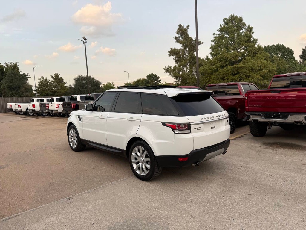 Land Rover Range Rover Sport Vehicle Full-screen Gallery Image 04