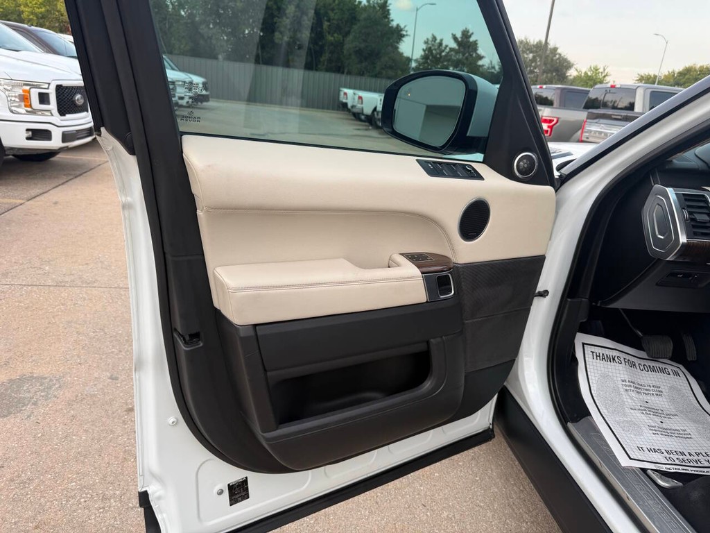 Land Rover Range Rover Sport Vehicle Full-screen Gallery Image 08