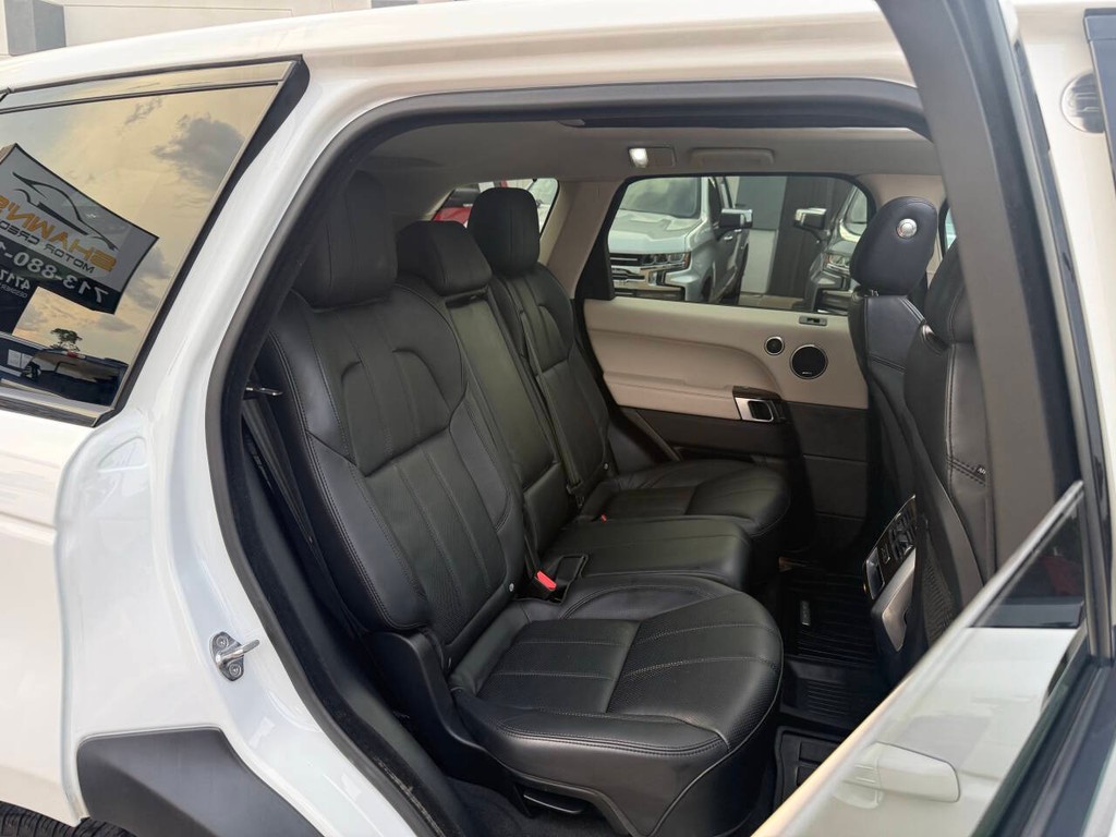 Land Rover Range Rover Sport Vehicle Full-screen Gallery Image 15