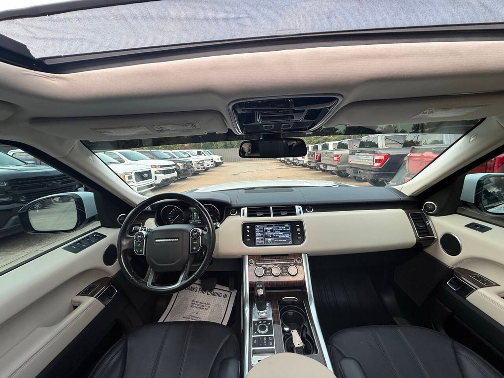 Land Rover Range Rover Sport Vehicle Full-screen Gallery Image 18