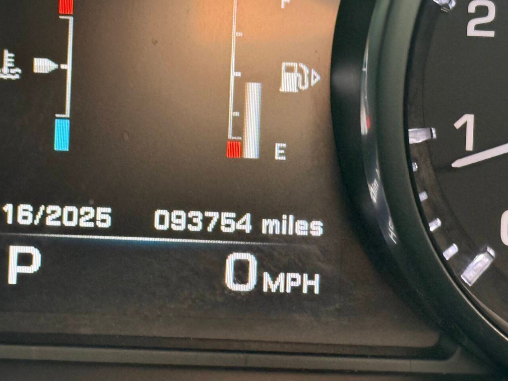 Land Rover Range Rover Sport Vehicle Full-screen Gallery Image 33