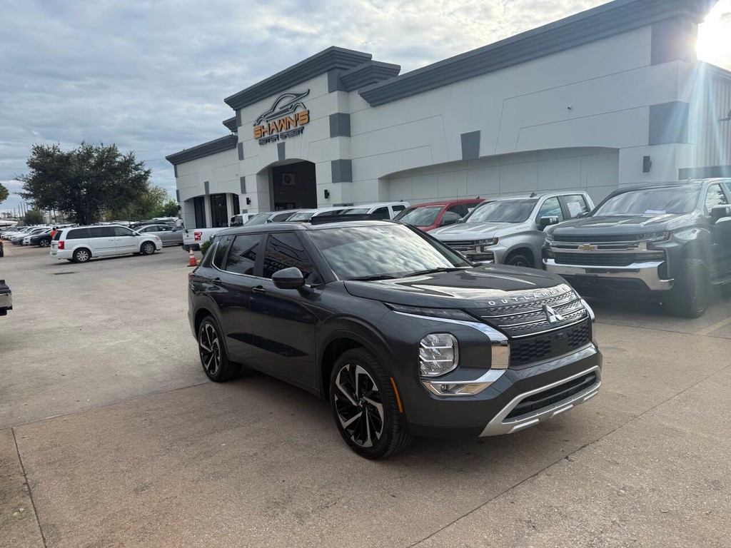 Mitsubishi Outlander Vehicle Full-screen Gallery Image 02