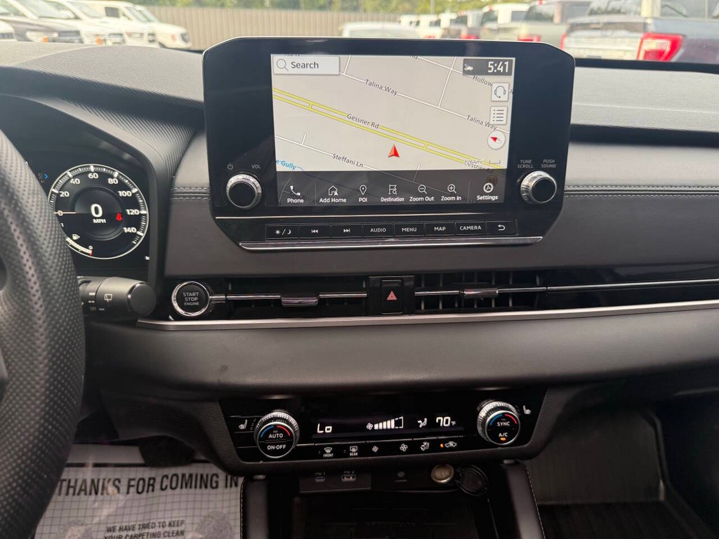 Mitsubishi Outlander Vehicle Full-screen Gallery Image 26