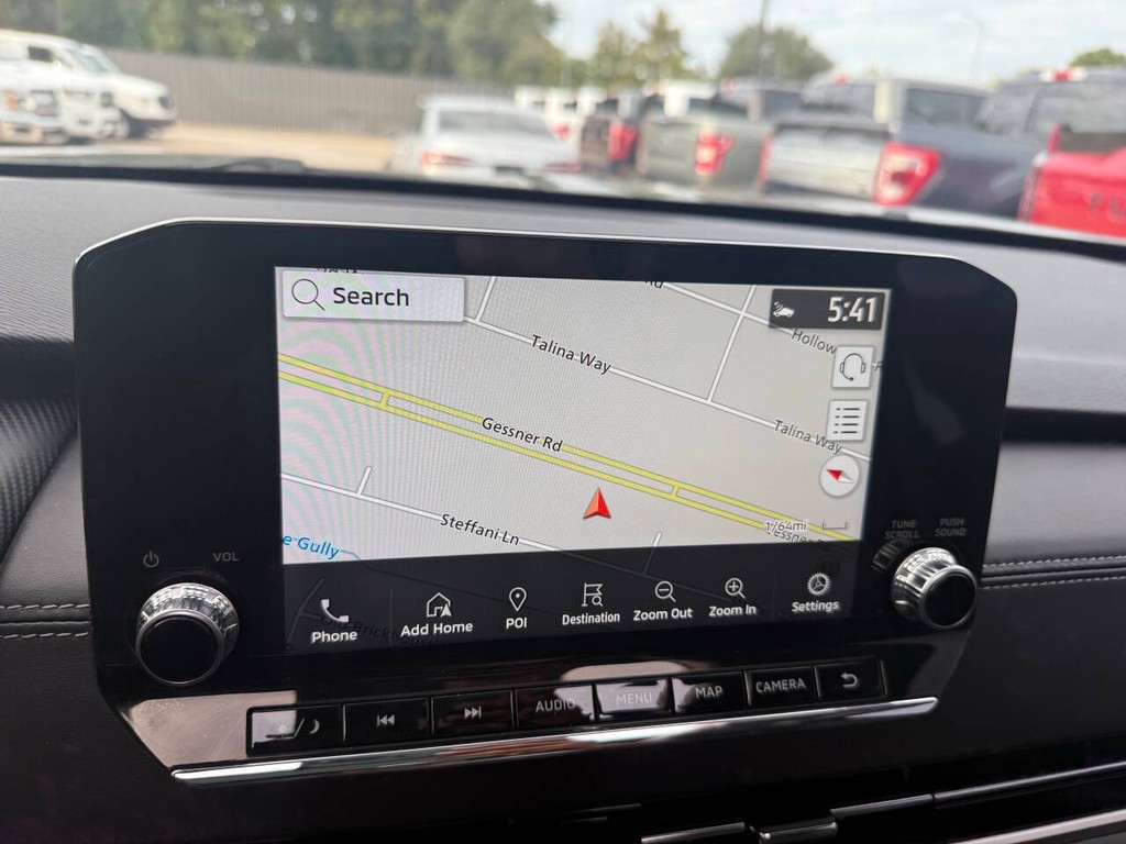 Mitsubishi Outlander Vehicle Full-screen Gallery Image 27