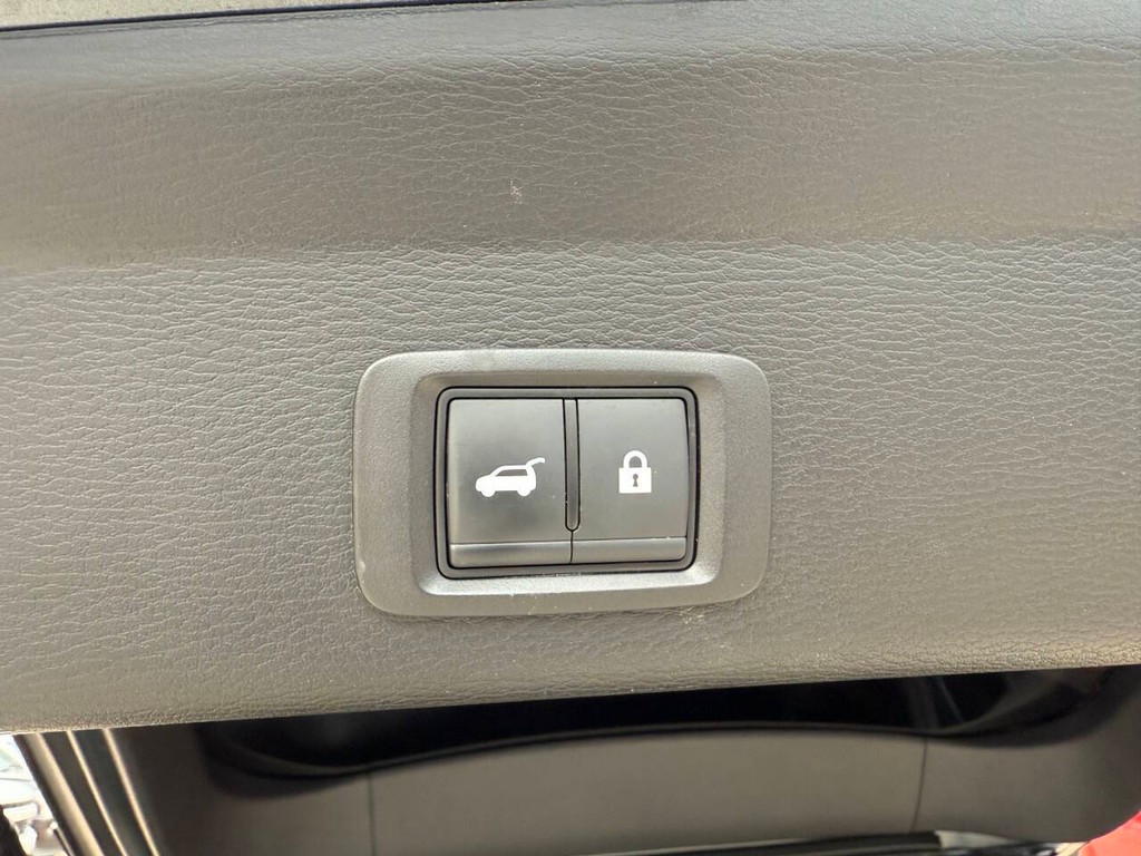 Mitsubishi Outlander Vehicle Full-screen Gallery Image 41