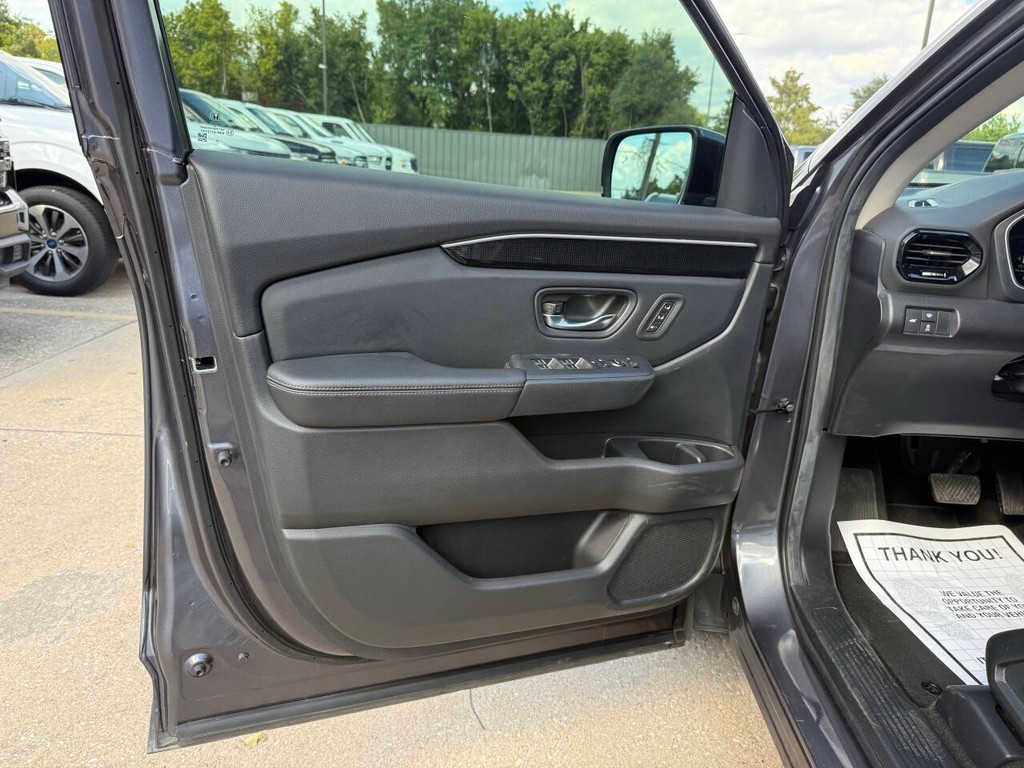 Honda Pilot Vehicle Full-screen Gallery Image 08