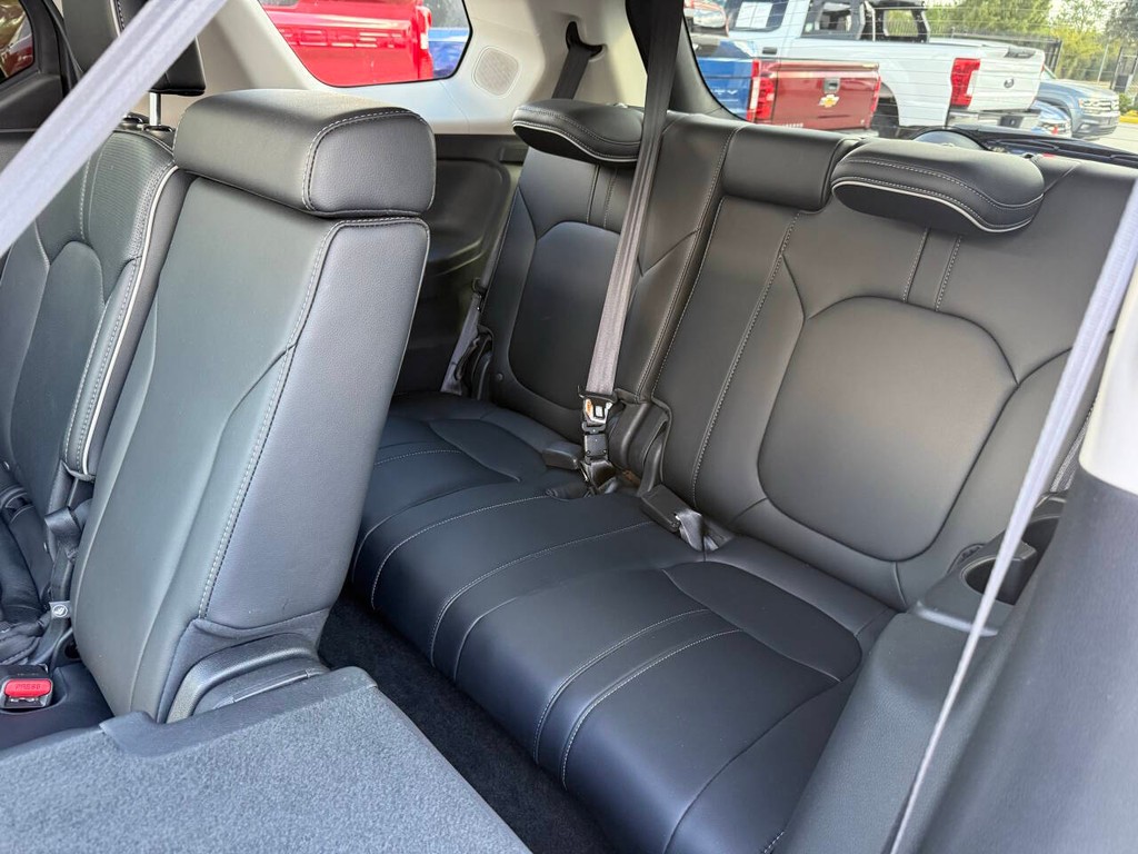 Honda Pilot Vehicle Full-screen Gallery Image 14