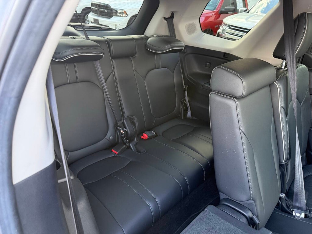 Honda Pilot Vehicle Full-screen Gallery Image 17