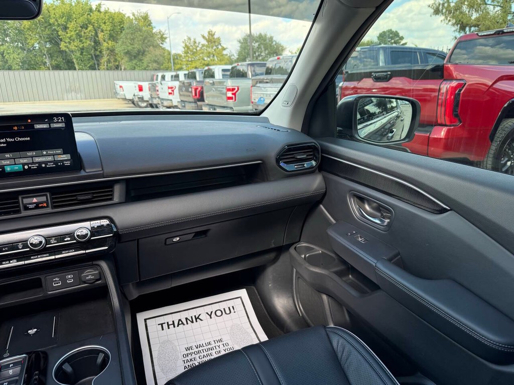 Honda Pilot Vehicle Full-screen Gallery Image 22