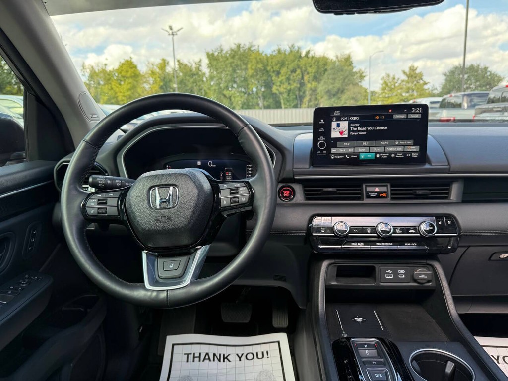 Honda Pilot Vehicle Full-screen Gallery Image 23