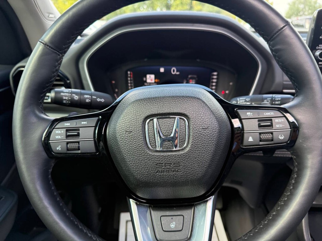 Honda Pilot Vehicle Full-screen Gallery Image 25