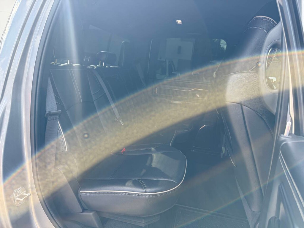 Ram 2500 Vehicle Full-screen Gallery Image 15