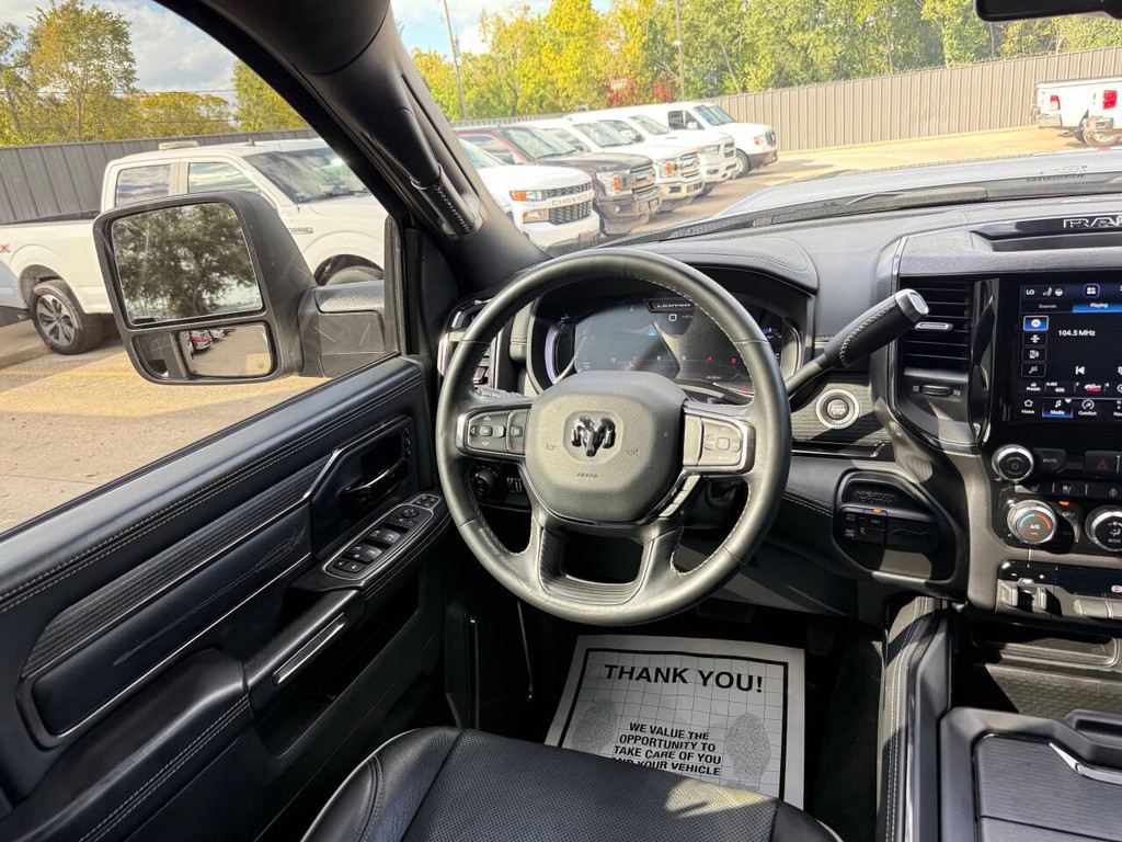 Ram 2500 Vehicle Full-screen Gallery Image 19