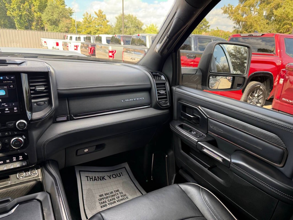 Ram 2500 Vehicle Full-screen Gallery Image 20