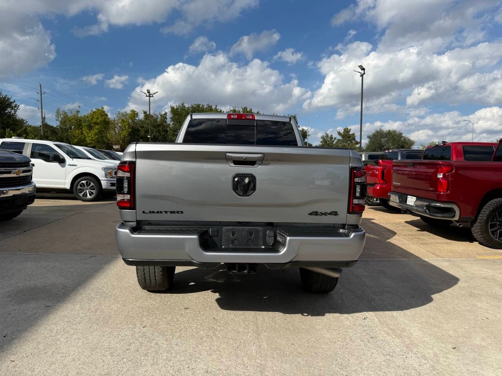 Ram 2500 Vehicle Full-screen Gallery Image 42