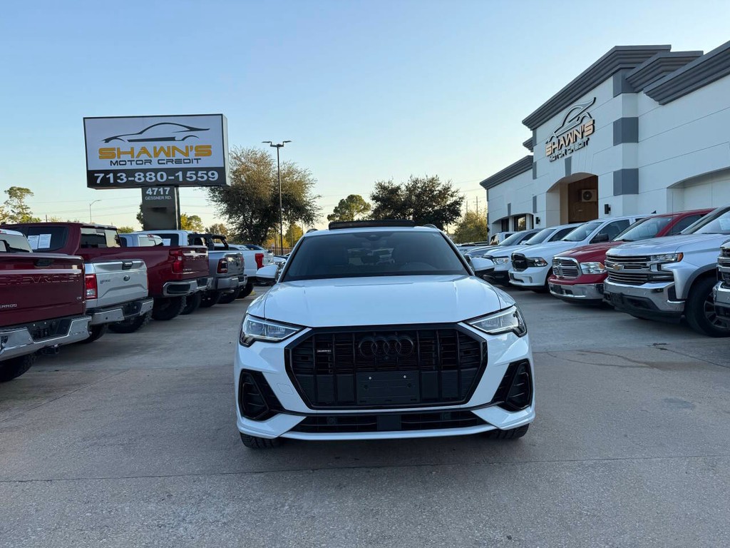 Audi Q3 Vehicle Full-screen Gallery Image 45