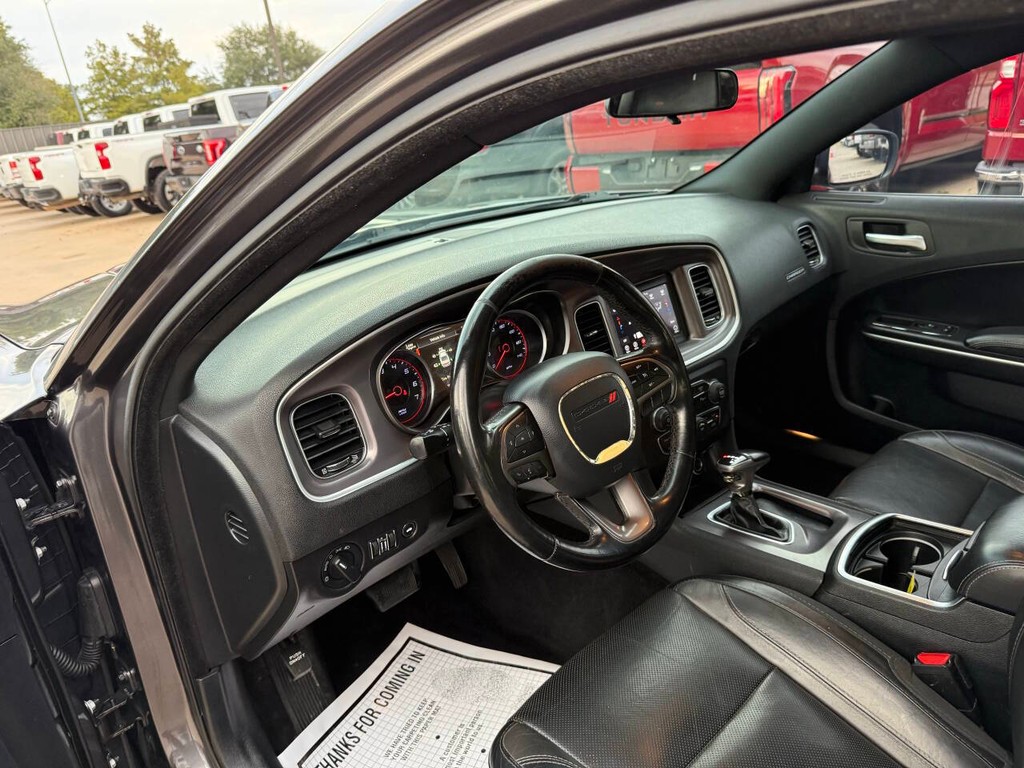Dodge Charger Vehicle Full-screen Gallery Image 06