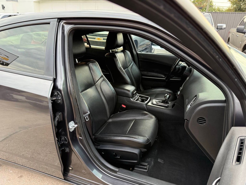 Dodge Charger Vehicle Full-screen Gallery Image 10