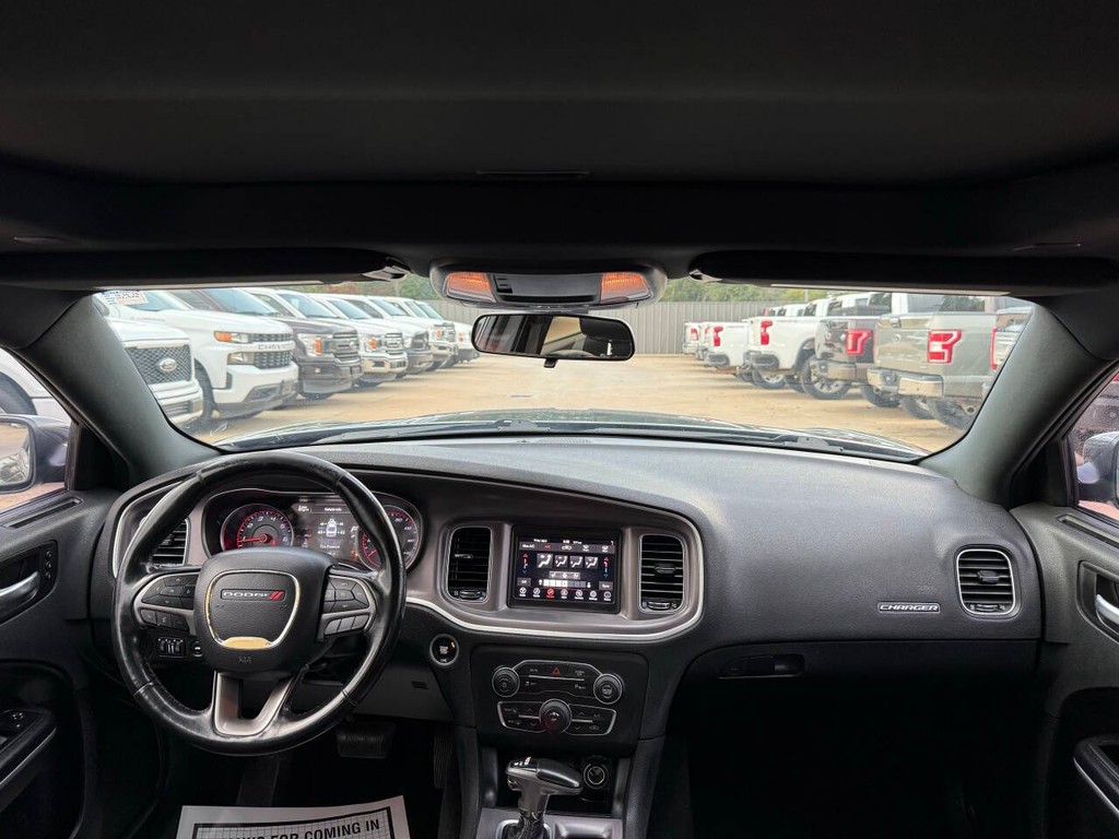 Dodge Charger Vehicle Full-screen Gallery Image 17