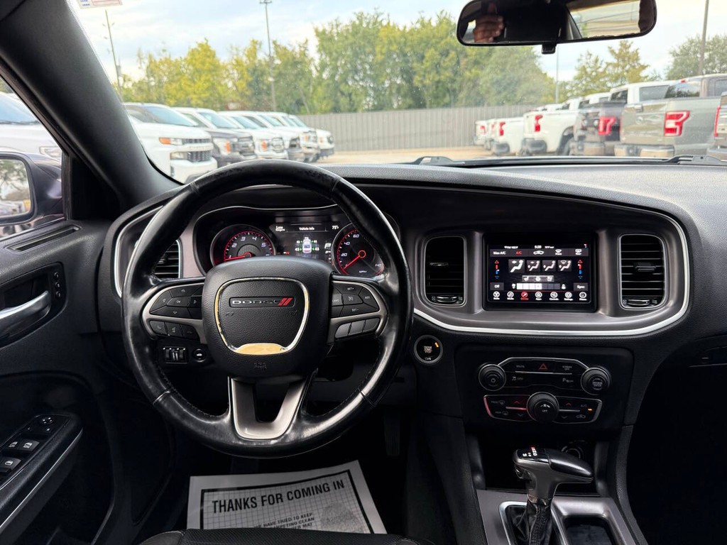 Dodge Charger Vehicle Full-screen Gallery Image 21