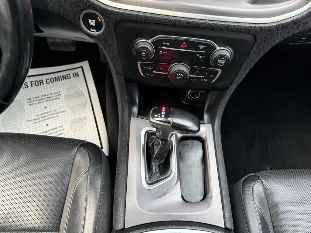 Dodge Charger Vehicle Full-screen Gallery Image 28