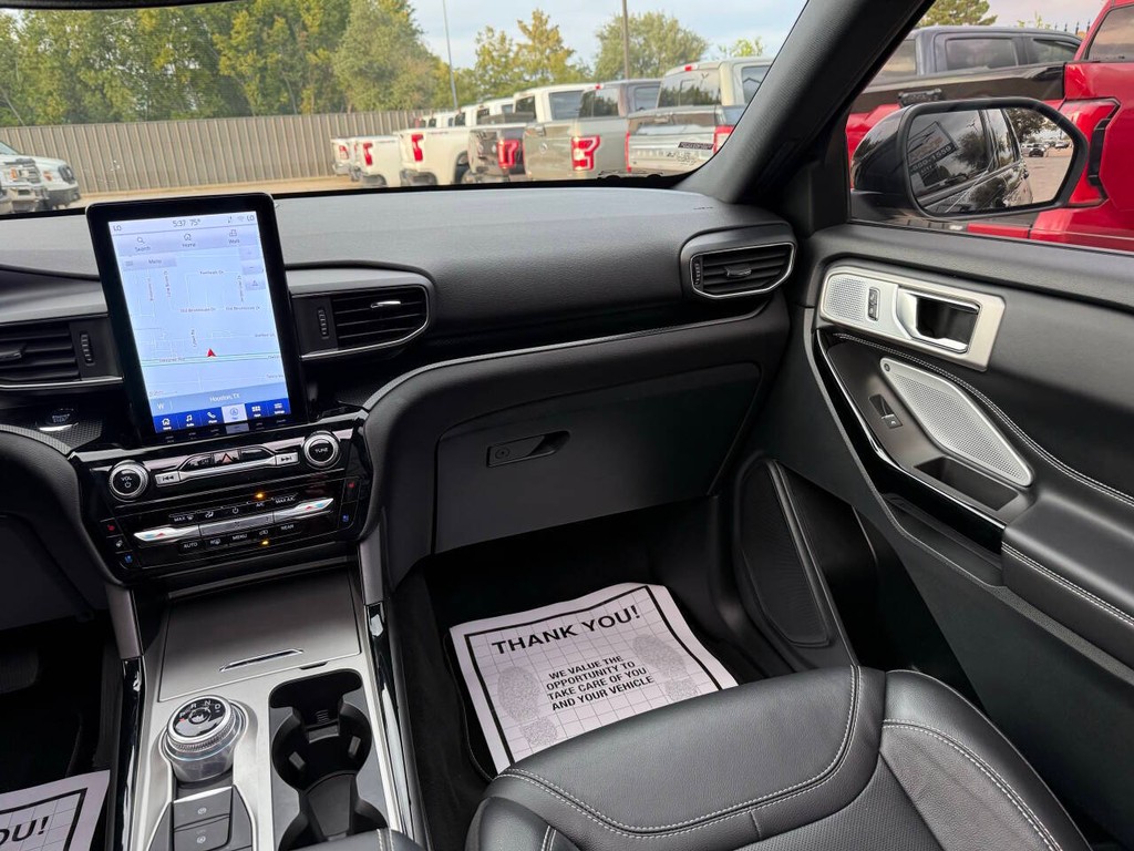 Ford Explorer Vehicle Full-screen Gallery Image 22