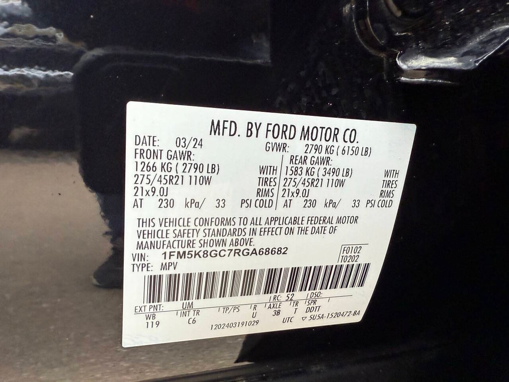 Ford Explorer Vehicle Full-screen Gallery Image 36