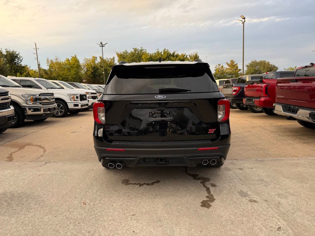 Ford Explorer Vehicle Full-screen Gallery Image 41