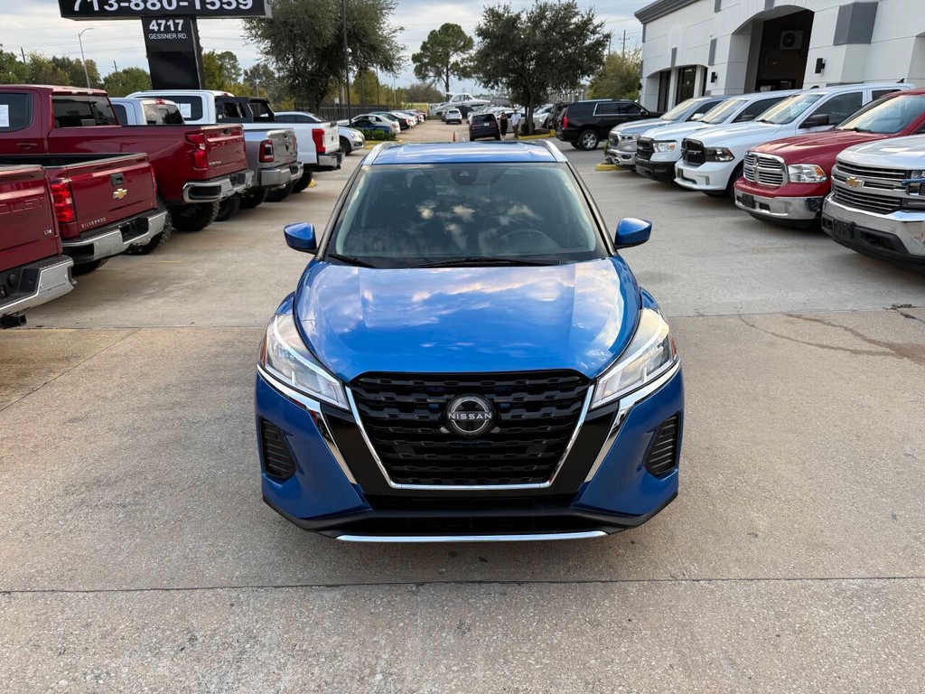 Nissan Kicks Vehicle Full-screen Gallery Image 37