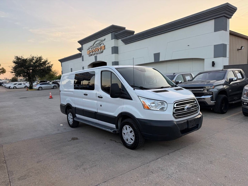 Ford Transit Van Vehicle Full-screen Gallery Image 02