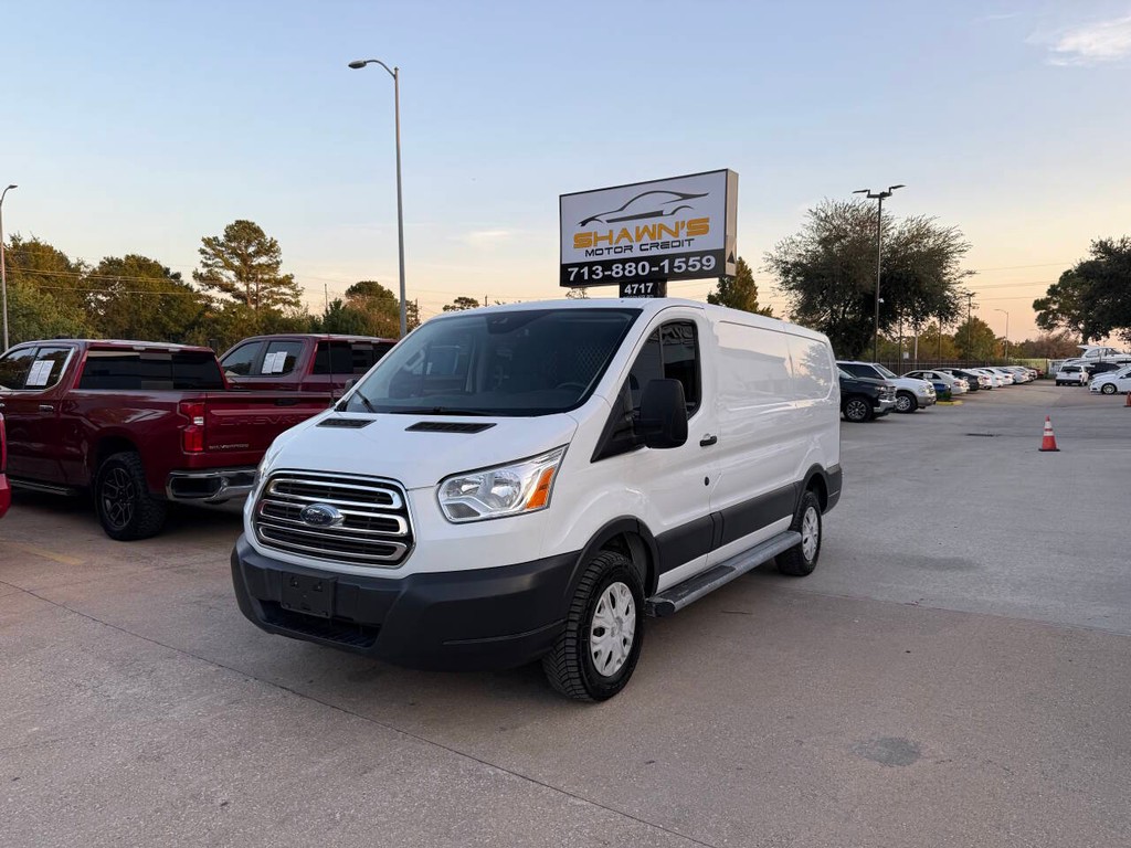 Ford Transit Van Vehicle Full-screen Gallery Image 03